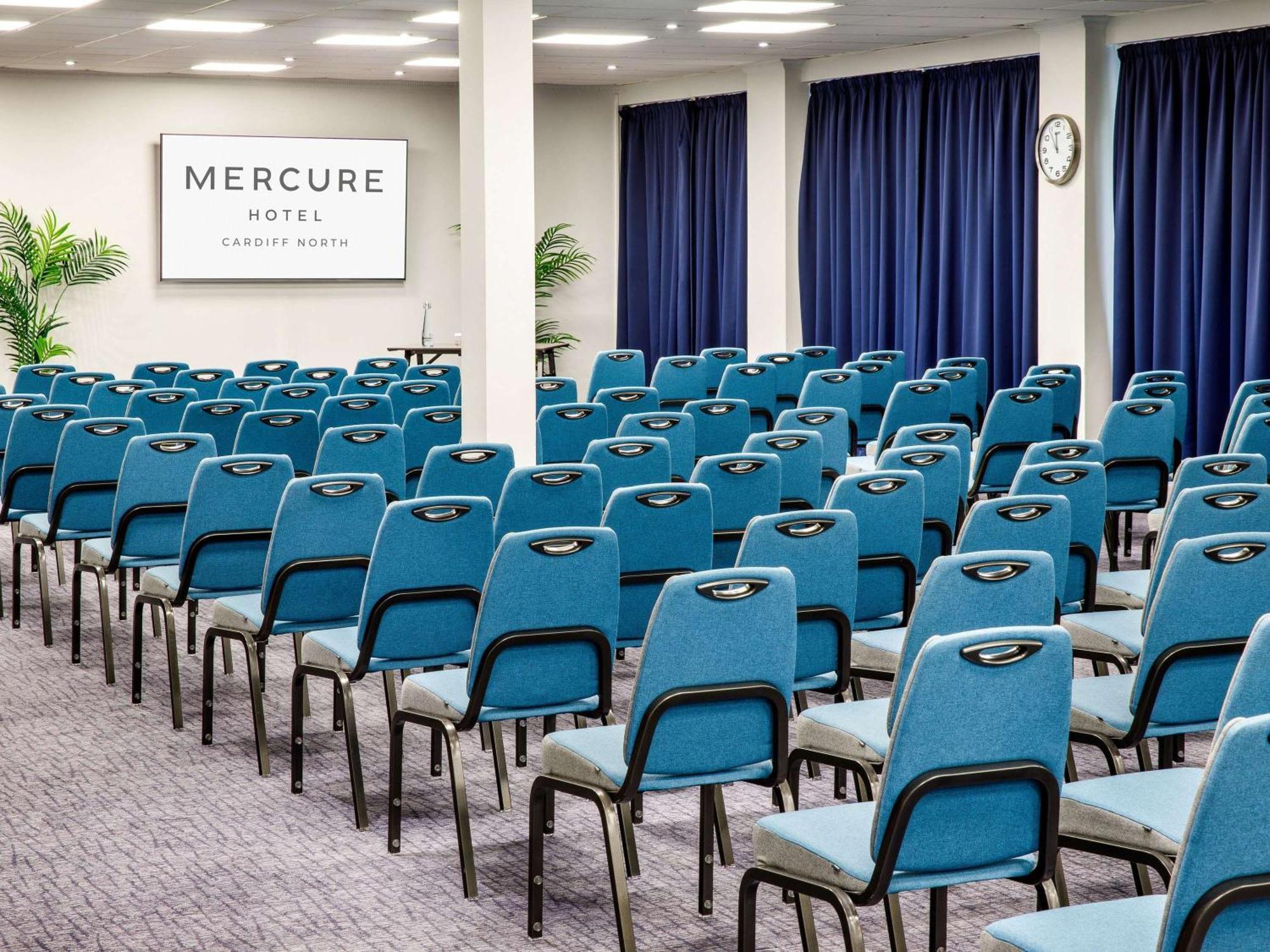 Mercure Cardiff North Hotel Exterior foto