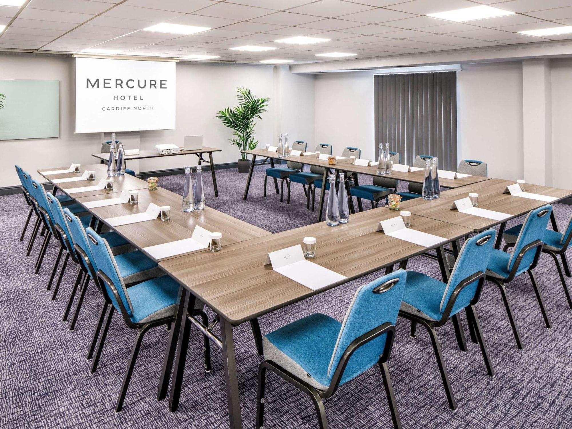 Mercure Cardiff North Hotel Exterior foto